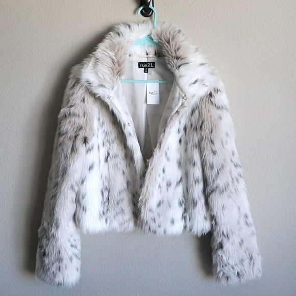 white leopard faux fur coat